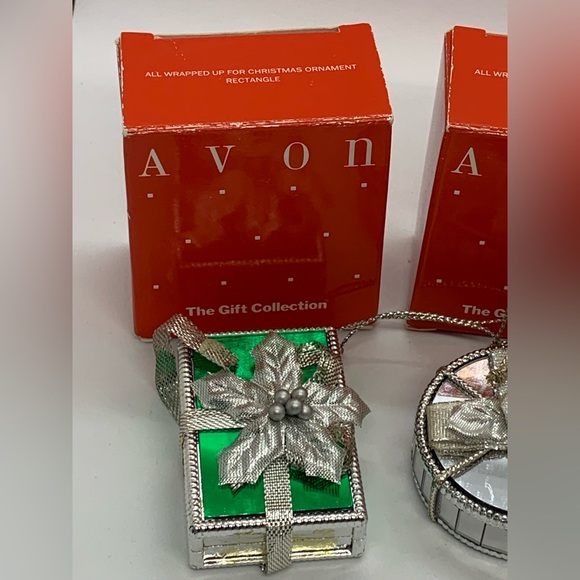 Vintage AVON Set of 3 All Wrapped Up For Christmas Ornaments & Original Boxes - Picture 2 of 7